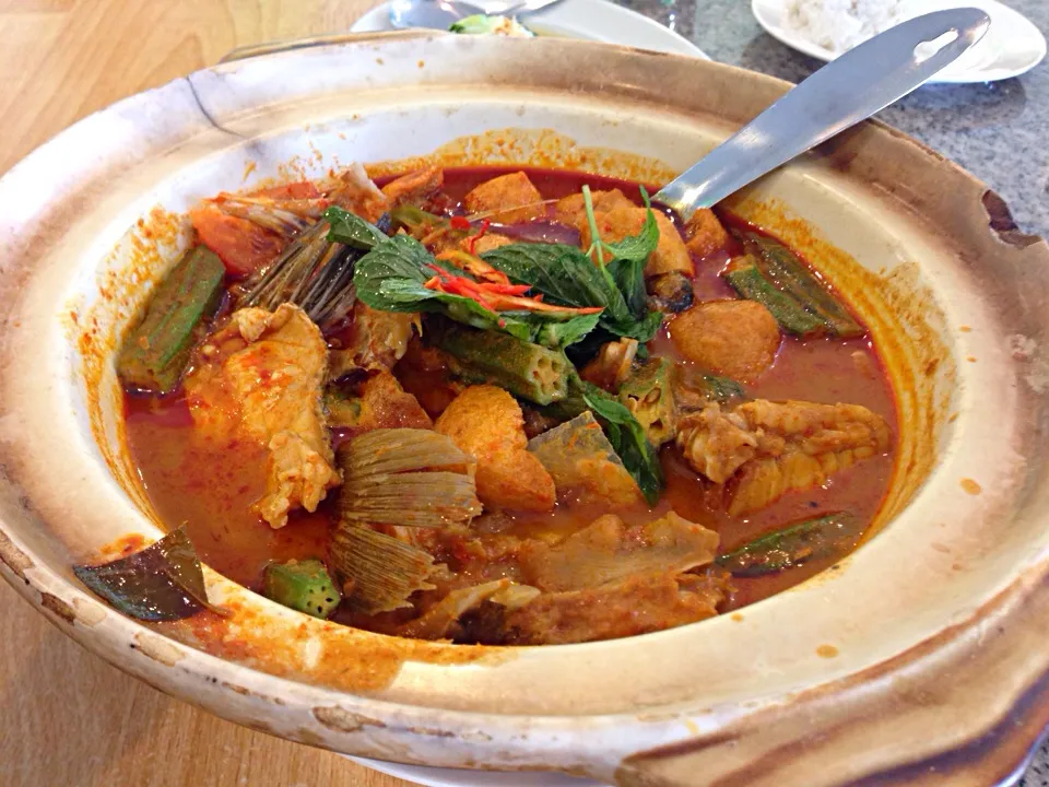 Clay pot fish curry|Mandhaさん