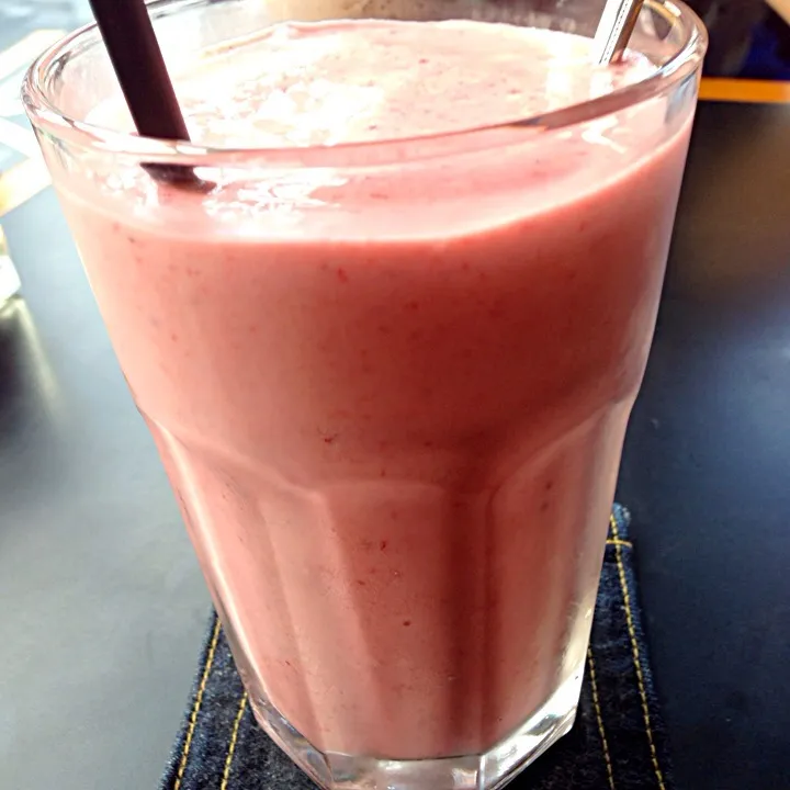 Strawberry Smoothie|andrewさん