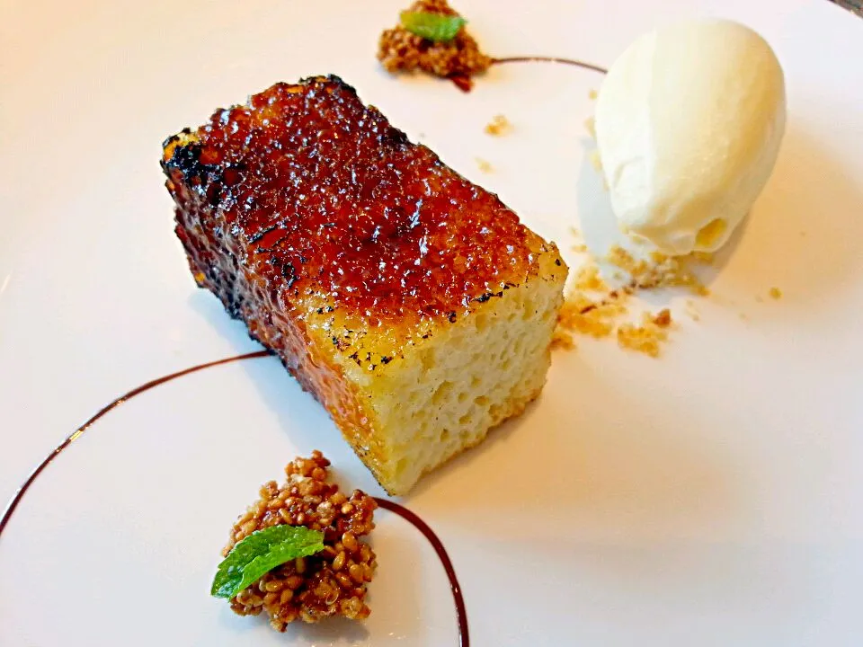 Torrija. Caramel bread pudding with lavender ice cream.|Lolly Natalieさん