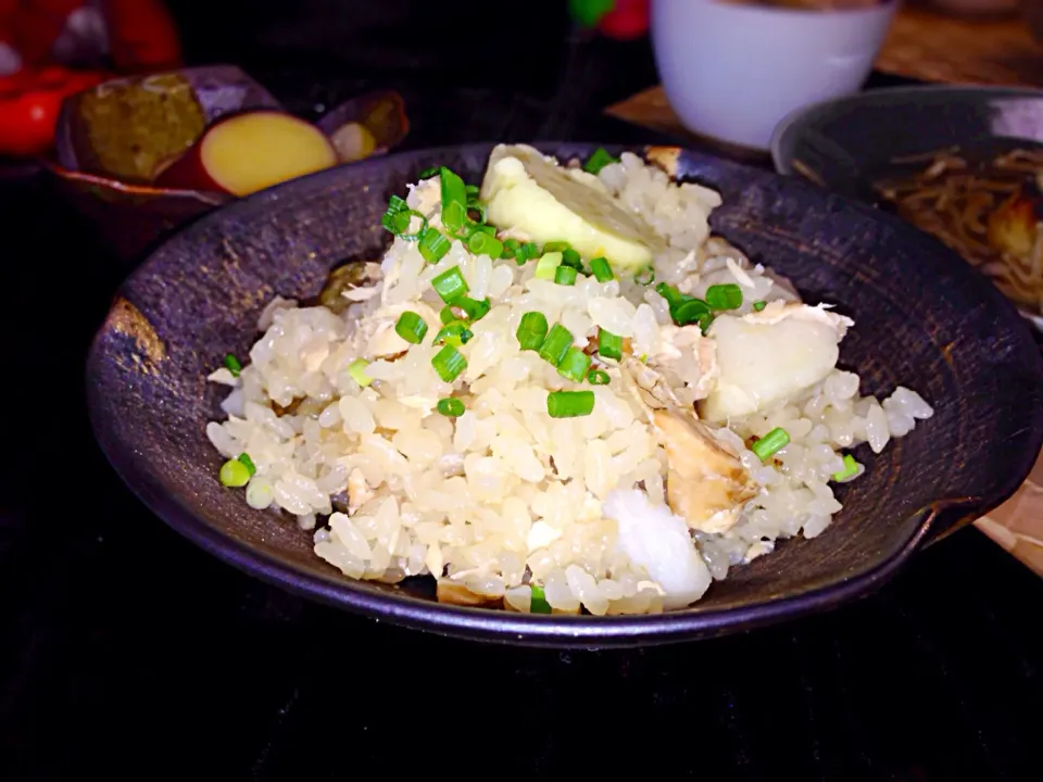 Snapdishの料理写真:秋鮭と里芋の炊き込みご飯|tonさん