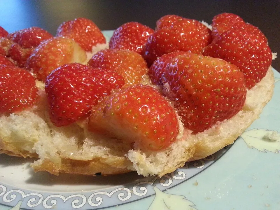 Pide with strawberries|Frank&Jolanda - Eteninbeeldさん