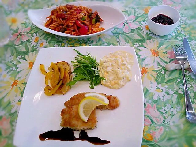 豚肉のカツレツ タルタルソース グリル野菜添え ショーとパスタトマト風味|まっきーさん