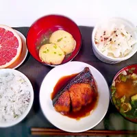 ぶりの照り焼きとたまごの餡掛け|まっきーさん