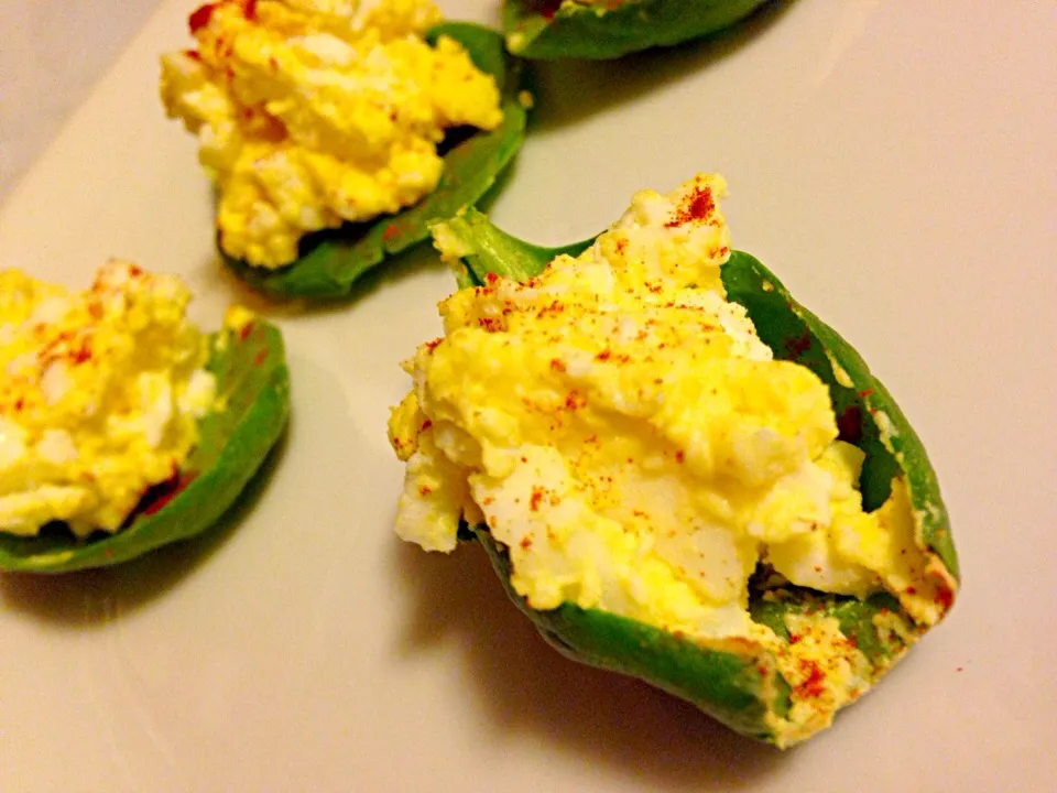 Egg salad w/ bacon mayo in spinach leaf cups|wickedstuffed.comさん