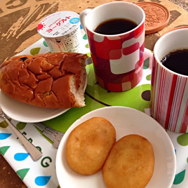 ぶとうパン チーズポテト コーヒー|さるさん