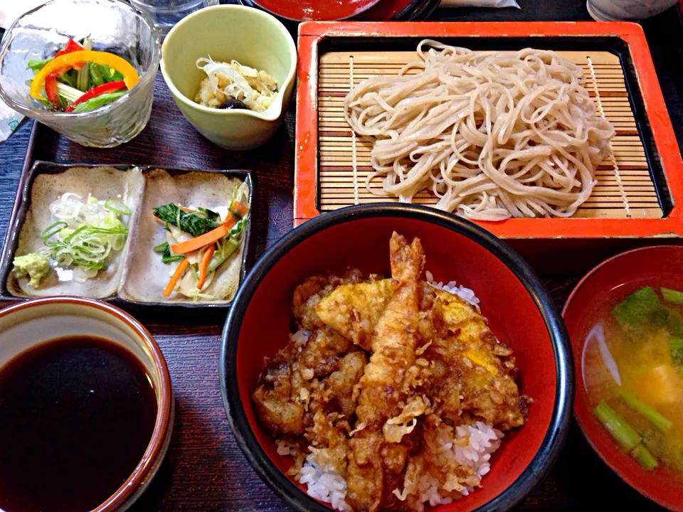 天丼と蕎麦のセット|まつださんさん