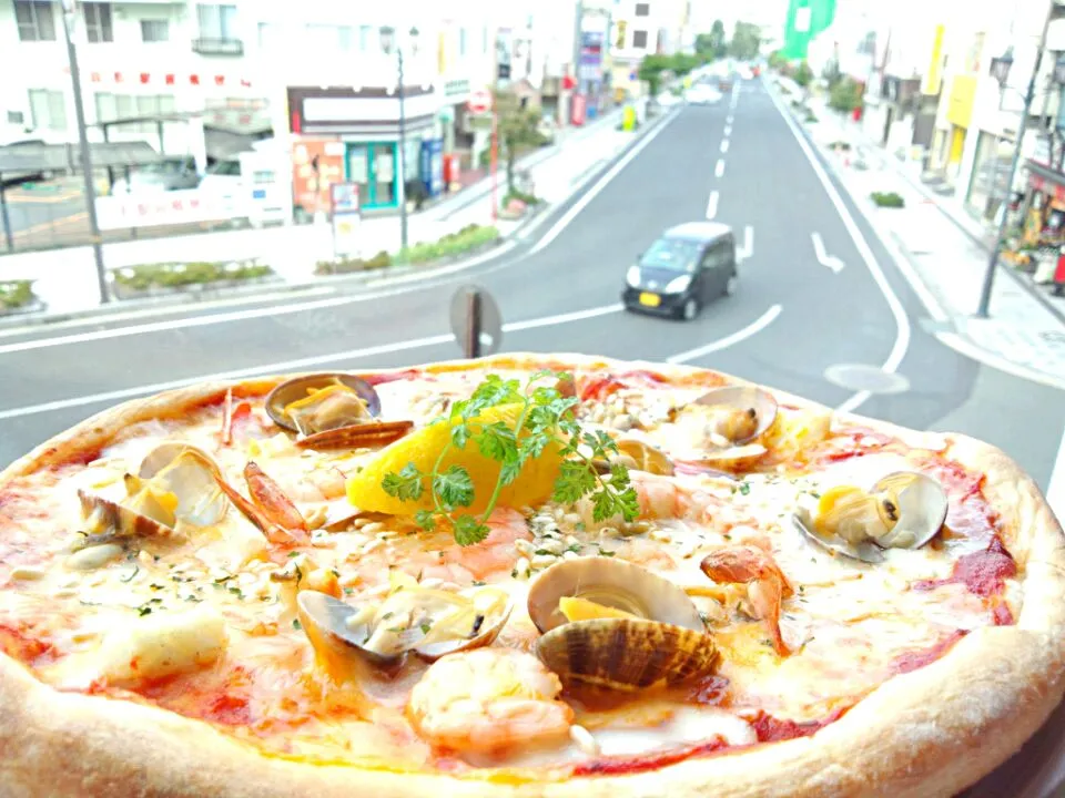 パエリア仕立てシーフードpizza サフランの香り|嶋倉秀一さん