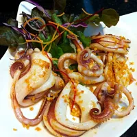 Fried Squid  with Garlic