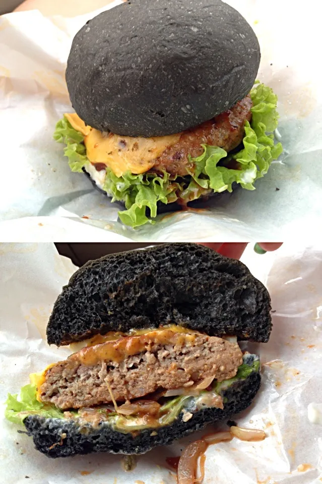 Charcoal BBQ Pork Burger|Genie Cullenさん