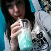 lazy eyes and Baja blast|Viveka Jadeさん