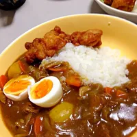 半熟卵とから揚げのっけカレー|ともさん