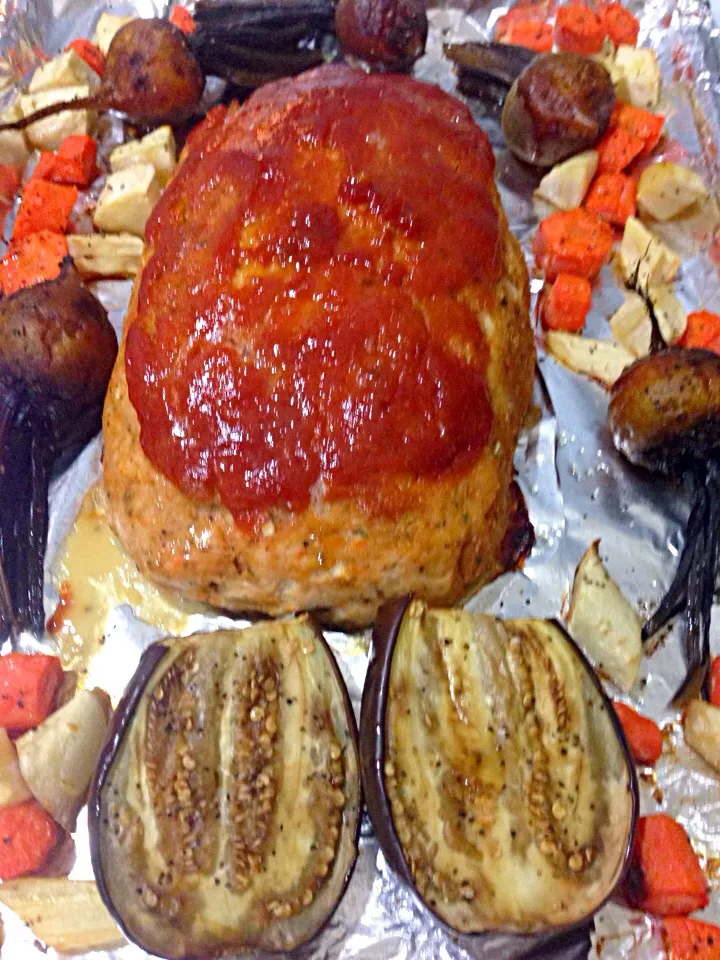 Turkey loaf with roasted root vegetables|Ursula Koppenhefferさん