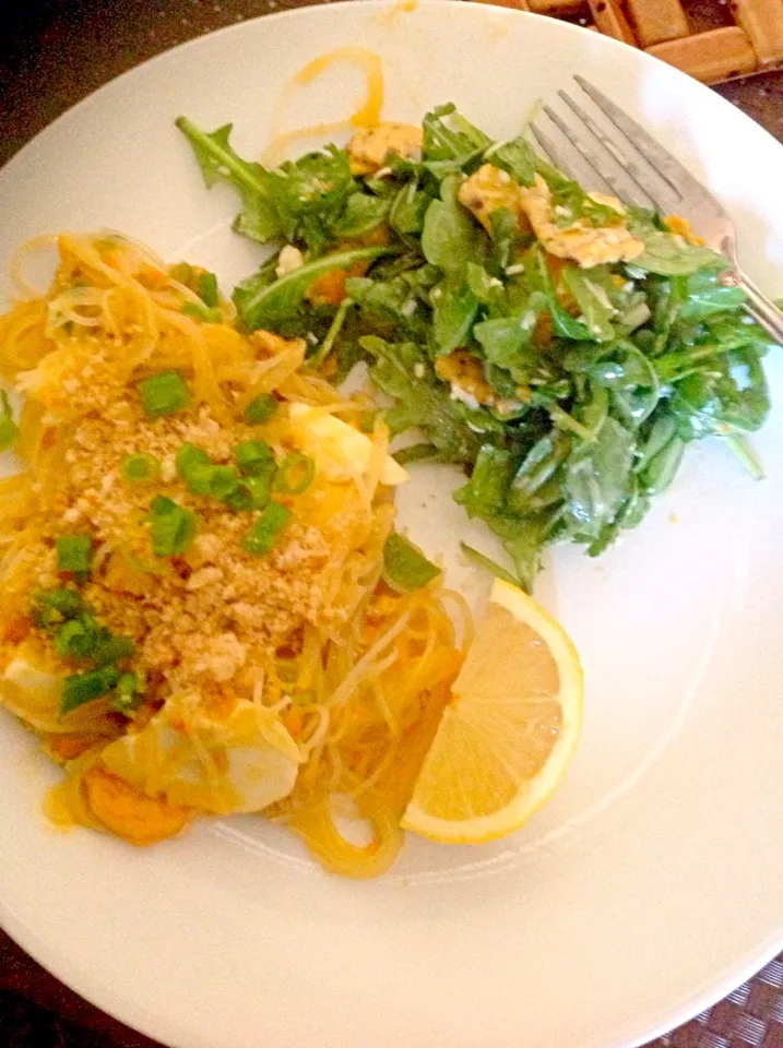 Palabok & arugula salad with mandarin, sesame crackers|dennypatronさん