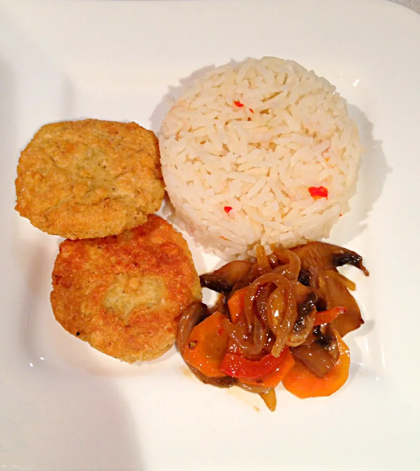 Lentil croquette rice and vegetables stir fry|Vivianaさん