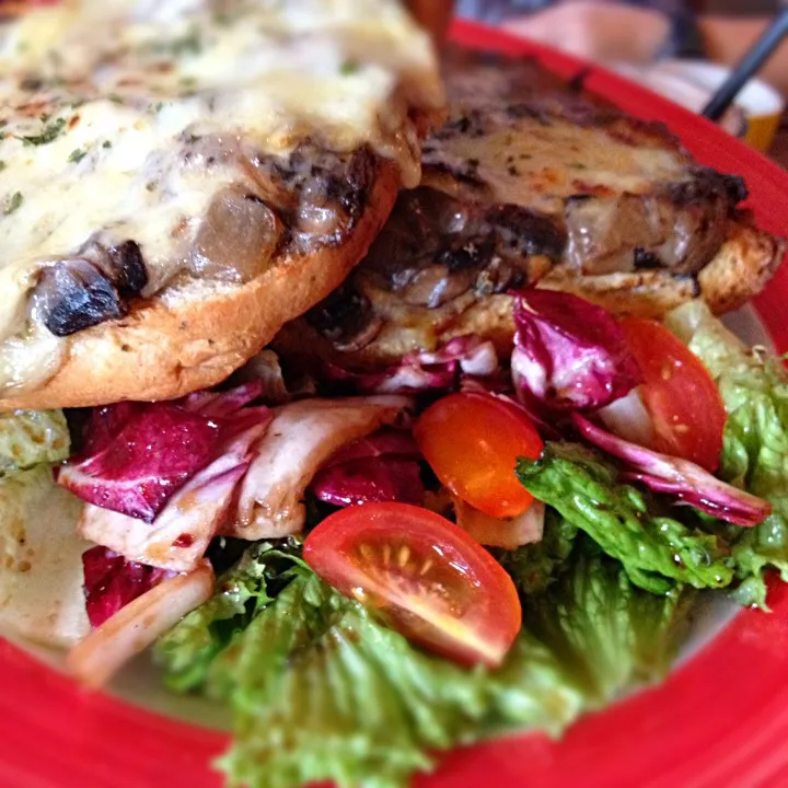 Mushroom Cheese Toast|Jeremy Khooさん