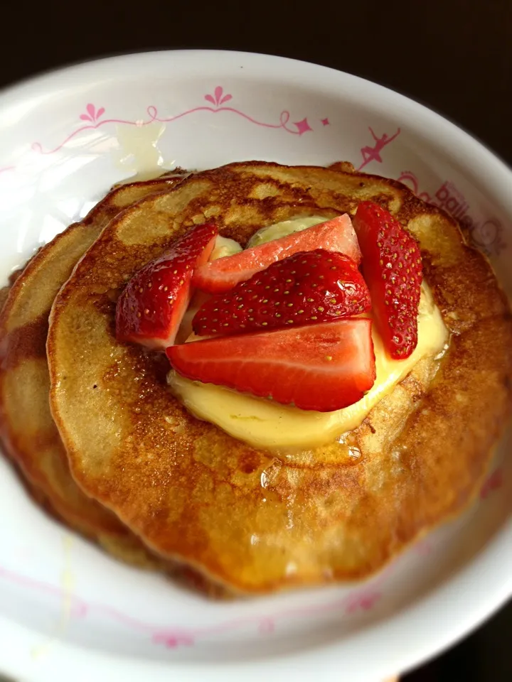 Fluffy Buttermilk Pancakes for Brekkie|trishbebeさん