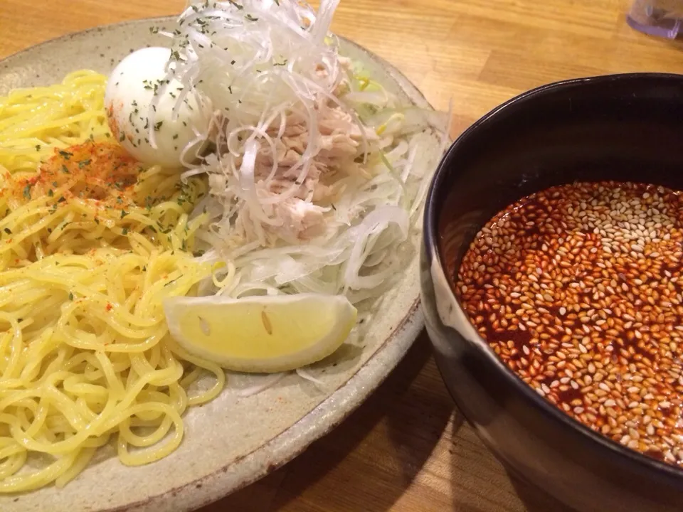 Snapdishの料理写真:広島流つけ麺(ささみ＋半熟玉子、辛さ15倍)|juneshunさん