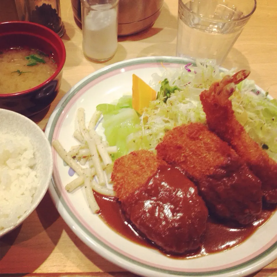 洋食屋双平のミックス定食|ゆきさん