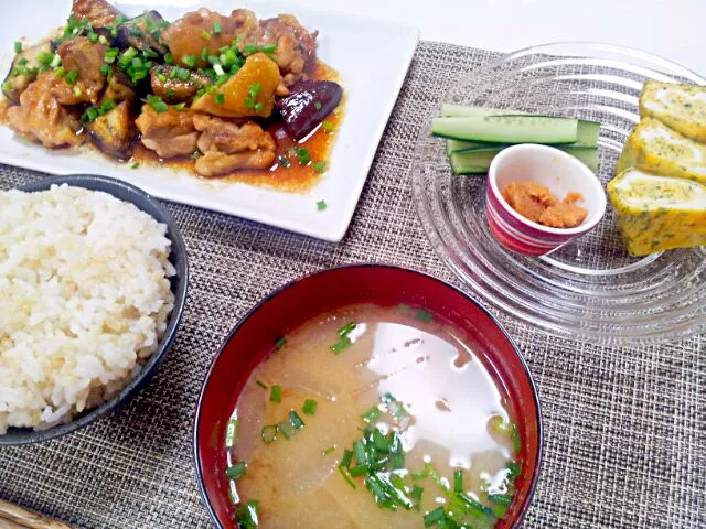 Snapdishの料理写真:今日の夕食 なすと鶏肉の南蛮、青のり入りたまごやき、大根の味噌汁|pinknari🐰🌈さん