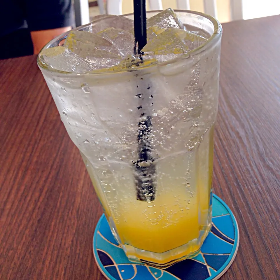 Passion fruit soda. ^^|해리さん