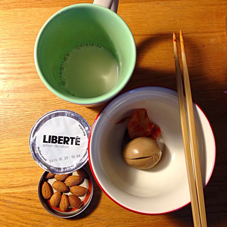 Kimchi, egg, soy milk, almonds, yogurt|joie chowさん