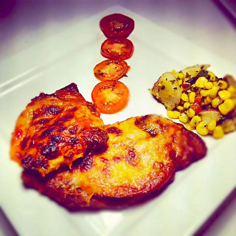 chicken a la vodka with rosted potatoes and corn with baby grape balsamic tomatoes|Chef Rae Shyneさん