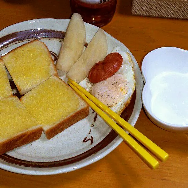 ぼっちゃんの朝食
今朝のフルーツは梨です(o^－^o)|ふみぃさん