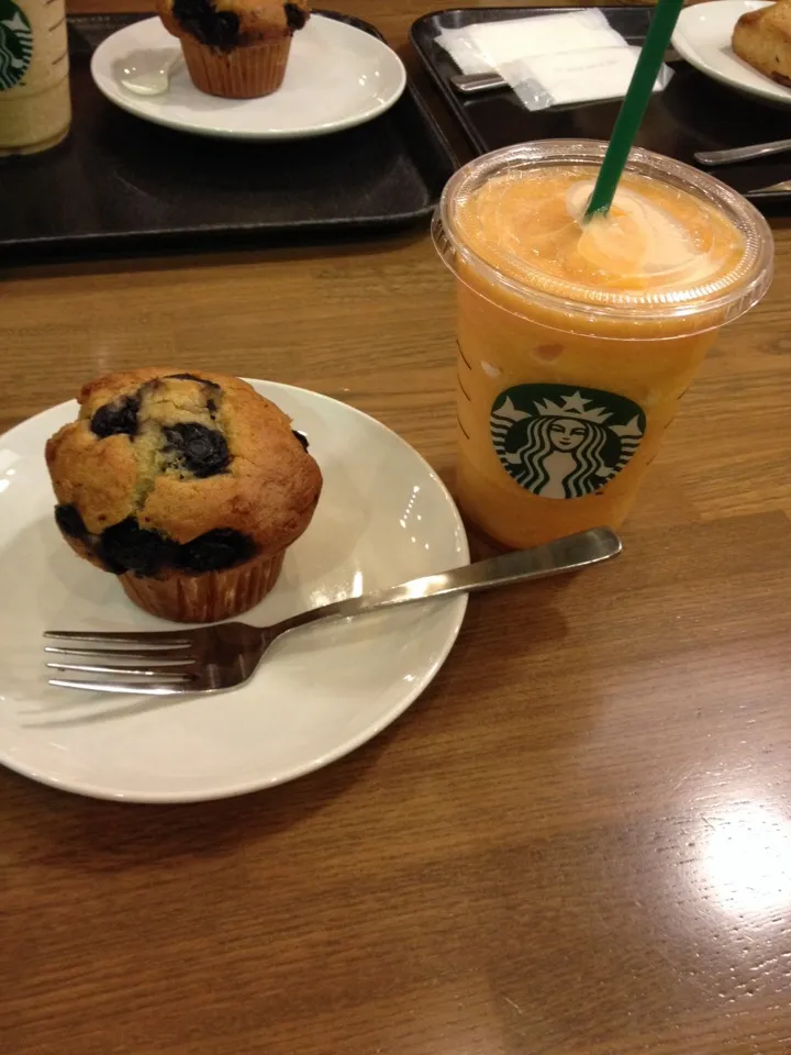 Starbucks 🍹🍴|keyteさん