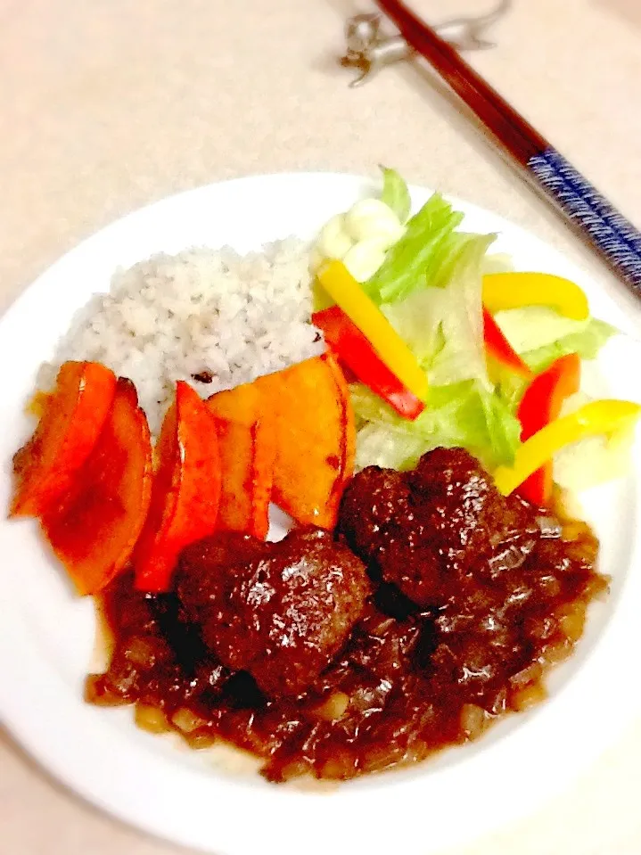 🐮晩ご飯プレート🎃|さとう かおりさん