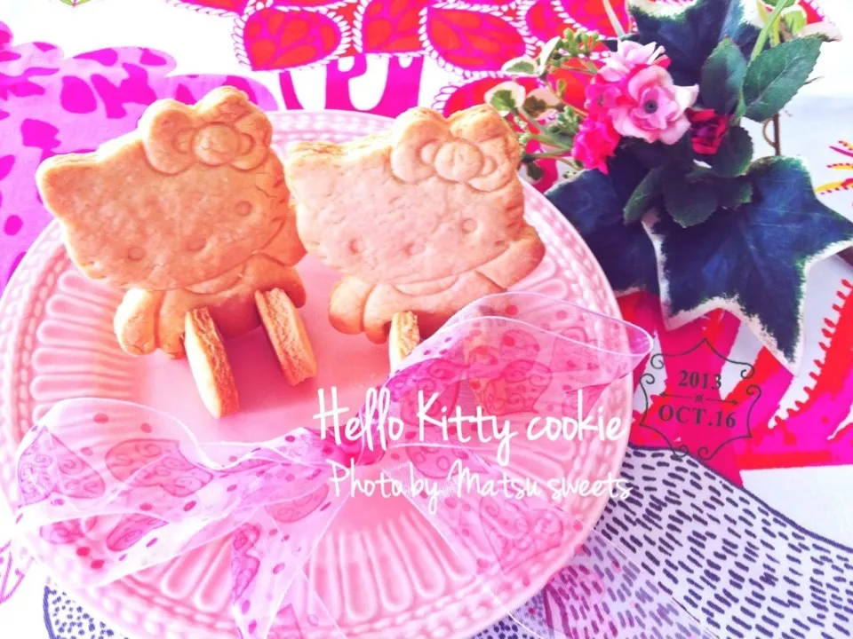 Hello kitty cookie😻|Matsu sweetsさん