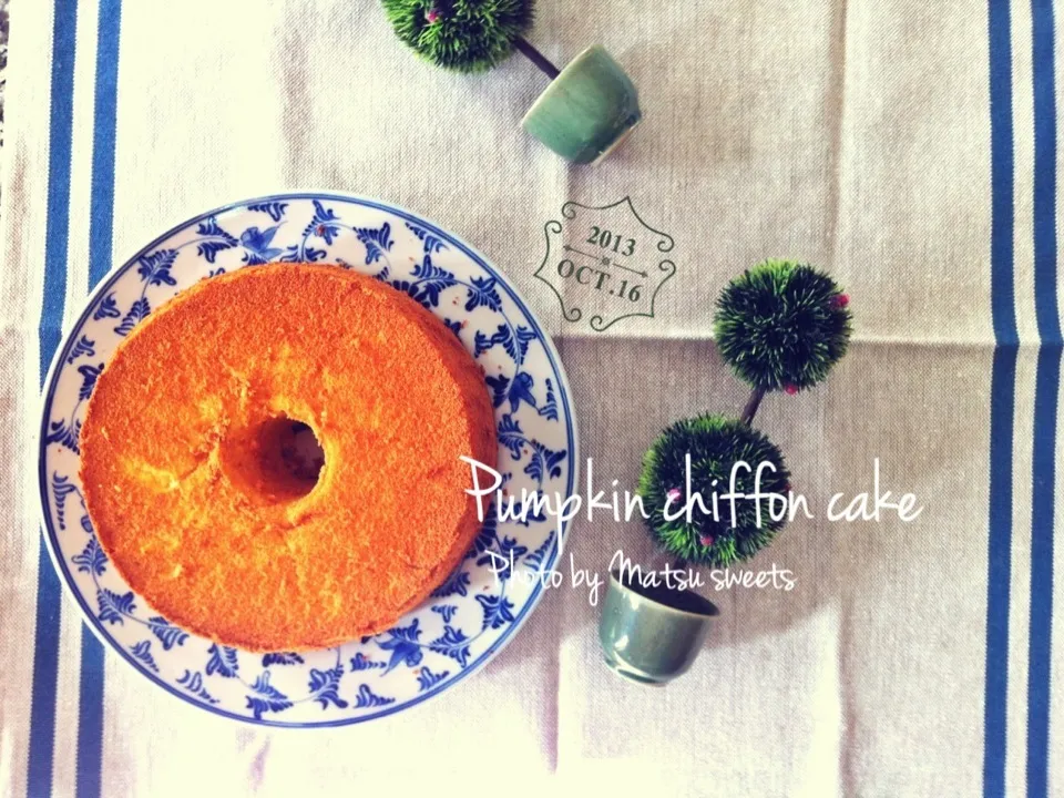 Snapdishの料理写真:Pumpkin chiffon cake|Matsu sweetsさん