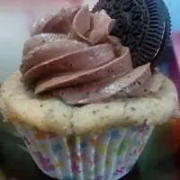 cookies n' cream cupcake. :)|Edel Joy Pornelosさん