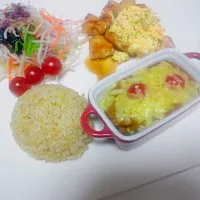 Snapdishの料理写真:今日の夜ご飯(｡･･)
●チキン南蛮
●大根サラダ
●チーズカレー
●玄米|ゆーなさん