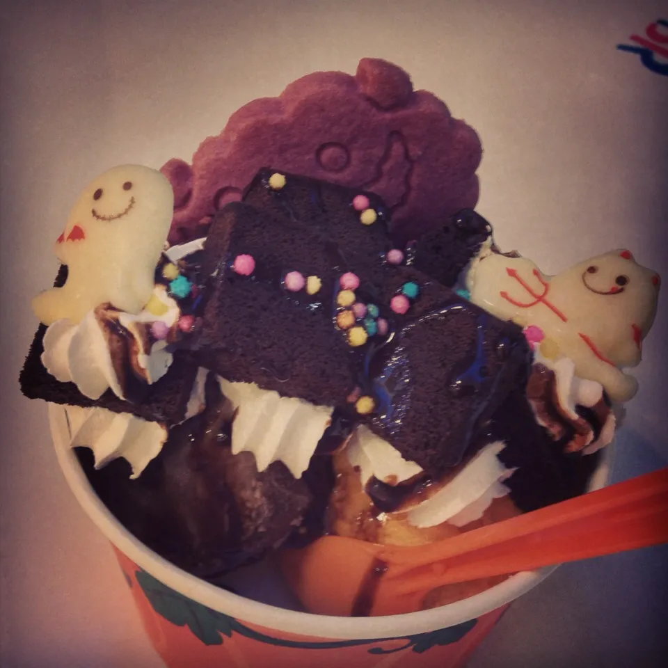 Chocolate marron and pumpkin pie ice cream Halloween sundae!|Chi Yonさん