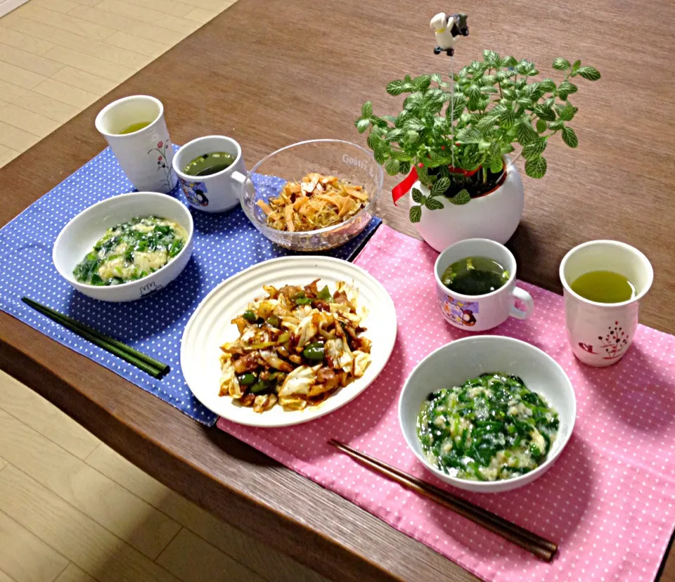 蟹とほうれん草のあんかけ炒飯、回鍋肉、春雨中華サラダ、ワカメスープ|pentarouさん