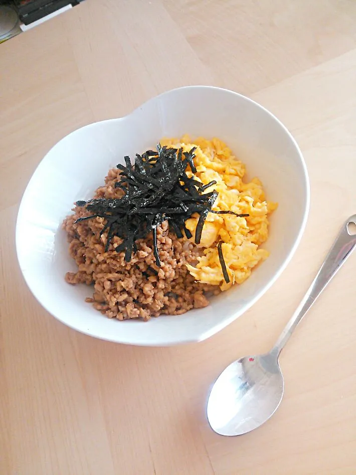 鳥そぼろ丼|♡りなぷ♡さん