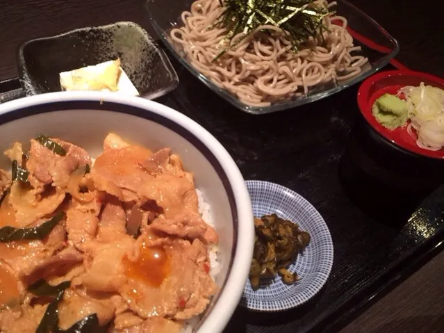 【日替ランチ】ざるそば&スタミナミニ豚丼定食を頂きました。|momongatomoさん