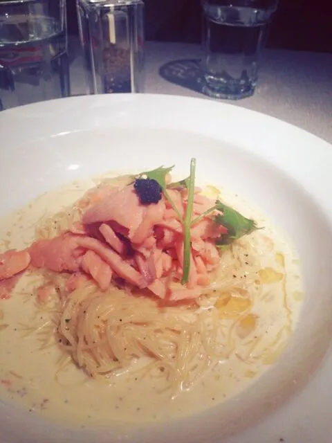 angel hair smoke salmon and caviar|joey limさん