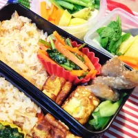 Snapdishの料理写真:炊き込みご飯弁当|かぶこさん