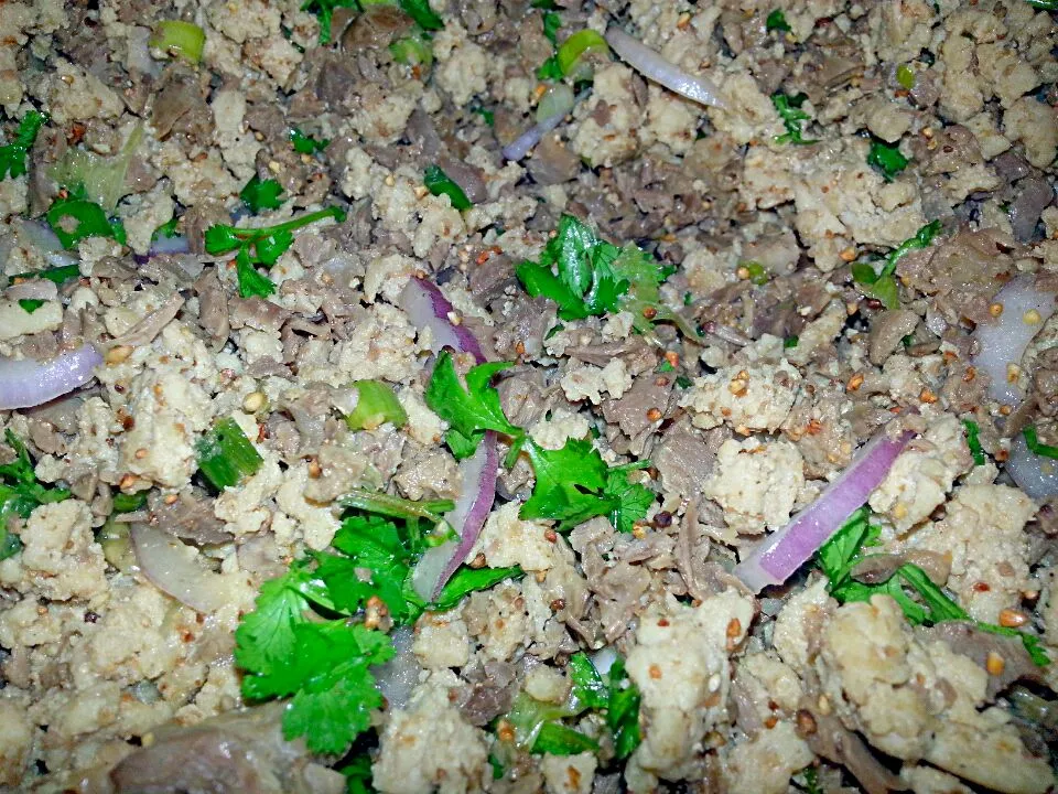 Snapdishの料理写真:Larb Gai (Thai Chicken Salad)|VelYさん