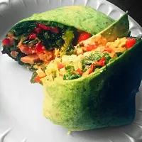 Chicken and Kale Wrap with Wasabi Mustard Dressing|Cyn Jemisonさん