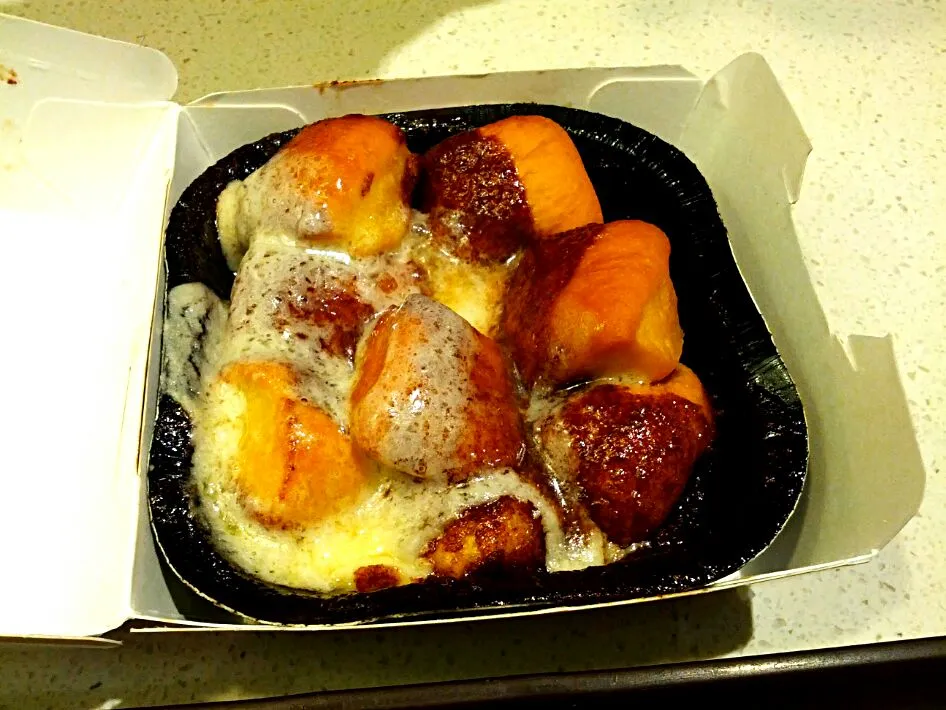 Mcdonald's cinnamon melts|Xi wenさん