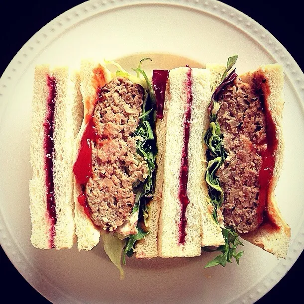 Snapdishの料理写真:Early lunch sandwiches!|Yuka Nakataさん