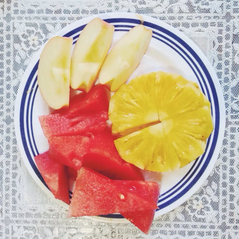 Snapdishの料理写真:Apple+Watermelon+Pineapple🍎🍉🍍|Fida Asfirayaniさん