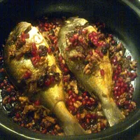 caspian style sea bream with pomegranate and walnuts|pelinさん