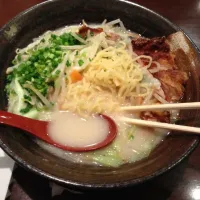 白湯という、豚骨味に似た味のラーメン|めーぷるさん