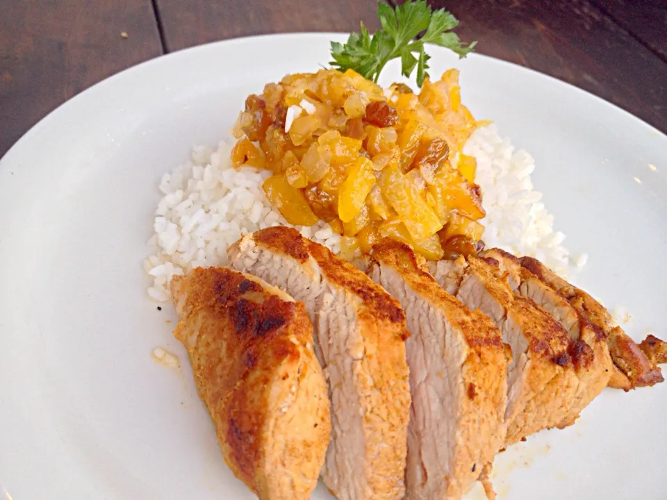 Cumin dusted pork with mango chutney and coconut sticky rice|paddyさん