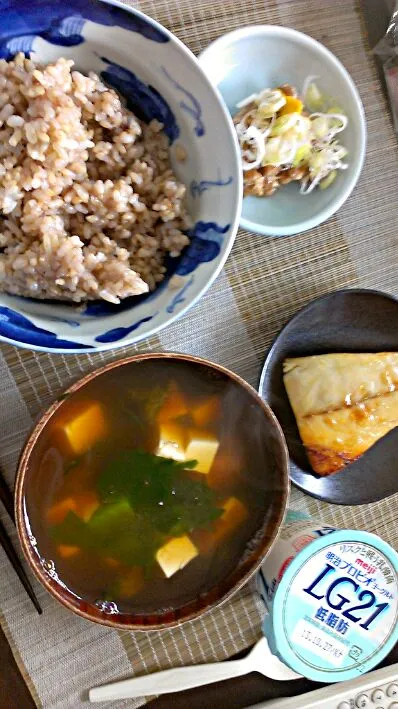 鯖塩焼き&納豆&豆腐の味噌汁|まぐろさん