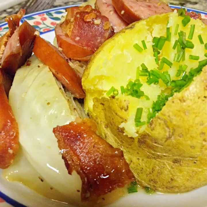 Kielbasa and Cabbage.|John Tompkinsさん