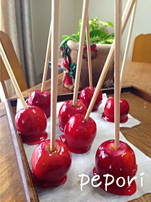 縁日が懐かしい…姫リンゴでりんご飴🍎|ぺぽりさん